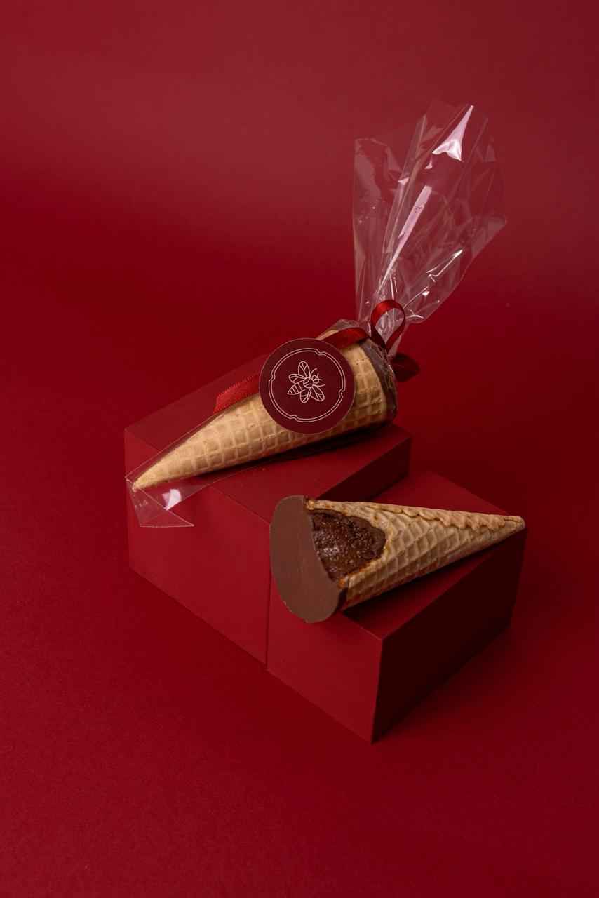 Cone pão de mel de colher